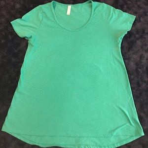 LuLaRoe Classic Tee Lot (2)